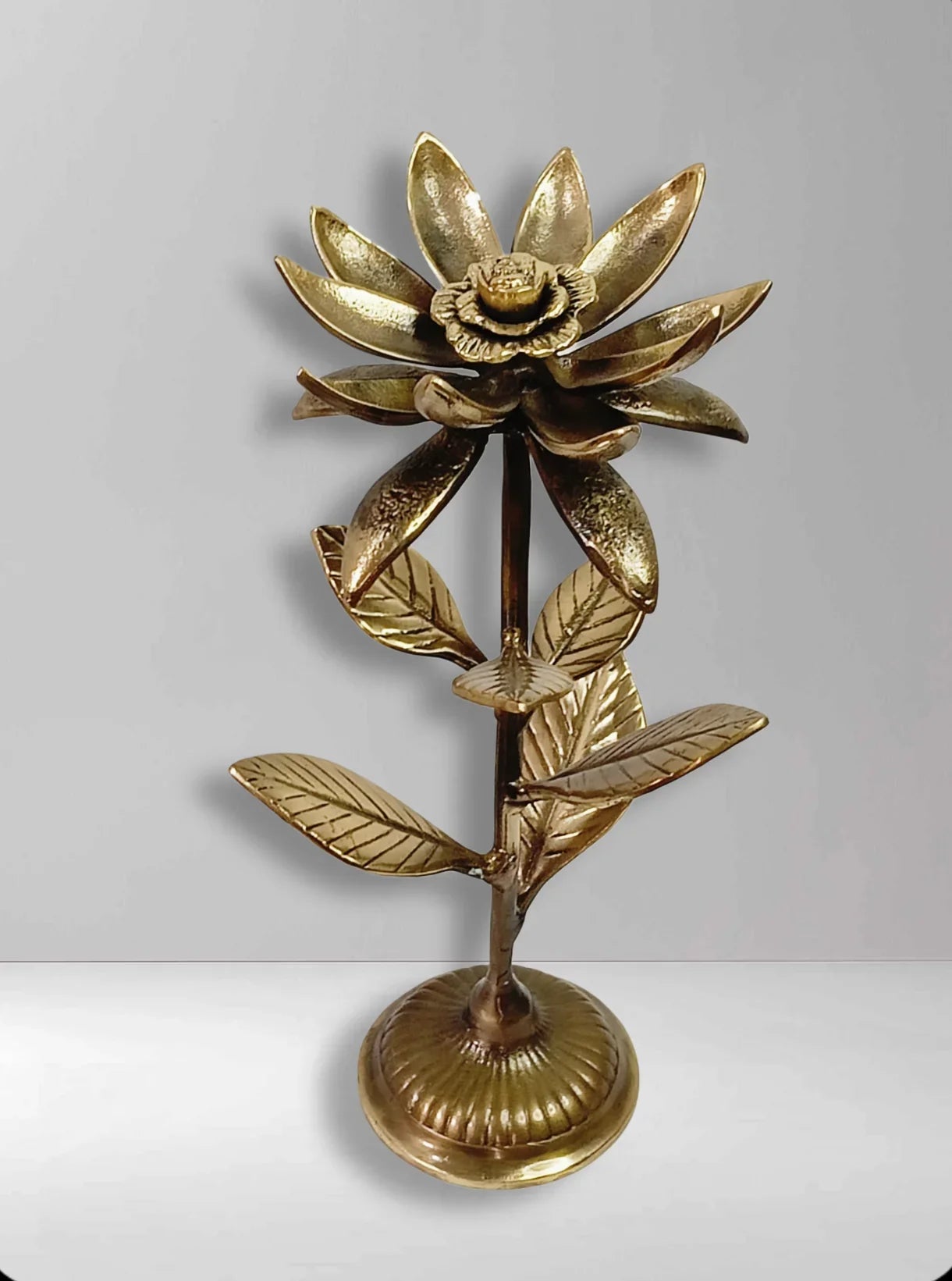 Ekanta Kamal – Handcrafted Brass Lotus Decor