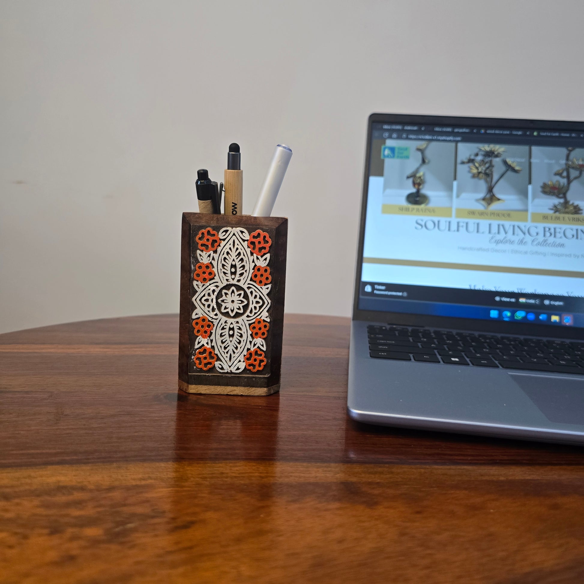 Wooden Pen Holder