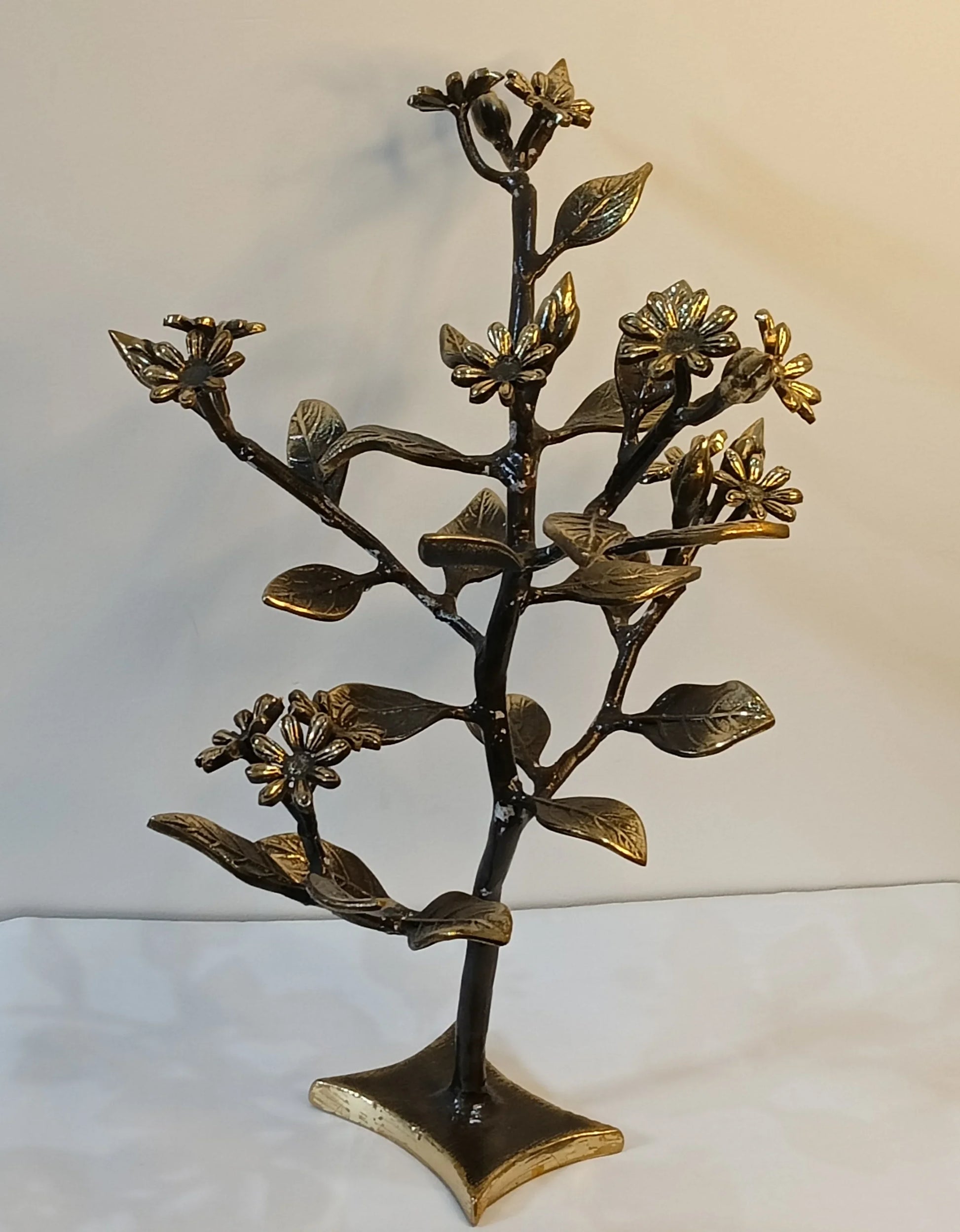 Kanaka Taru – Handcrafted Brass Tree Sculpture